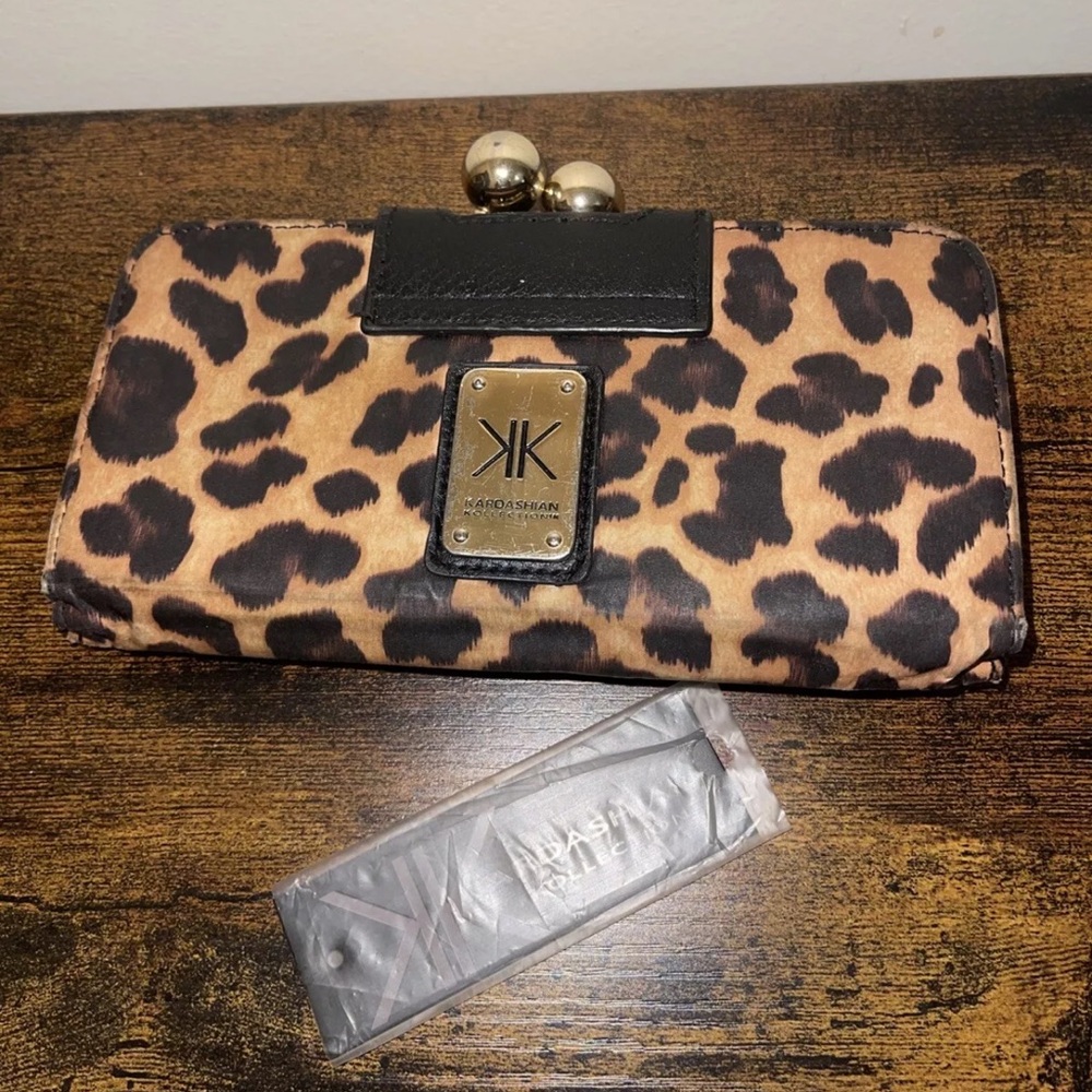 Kardashian Kollection Animal Flap Over Wallet KB542